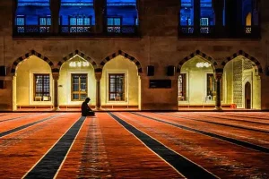 pria-di-masjid